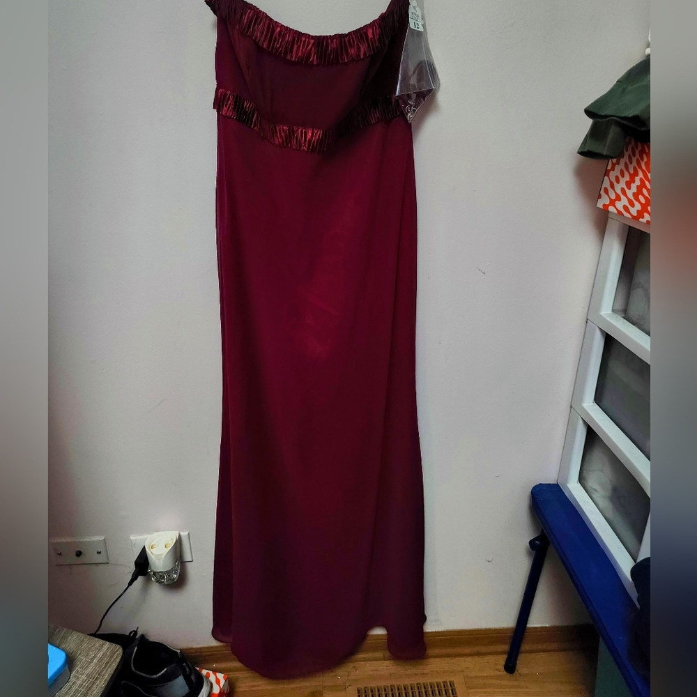 Jim Hjelm Special Occasions Wine Color Gown Dress 12 NWT